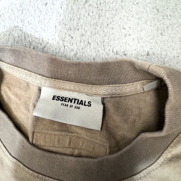 Fear of God Essentials Shirt Mens Large Beige Applique Boxy Khaki Logo Spell Out - Picture 9 of 16